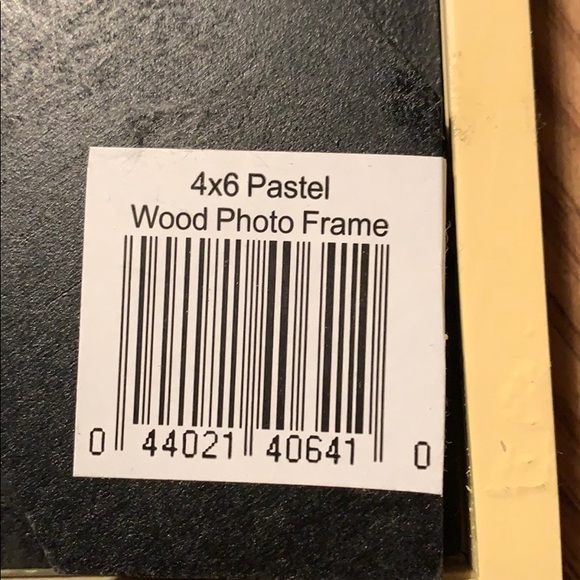 NWOT 4 4x6 pastel picture frames - Picture 10 of 11